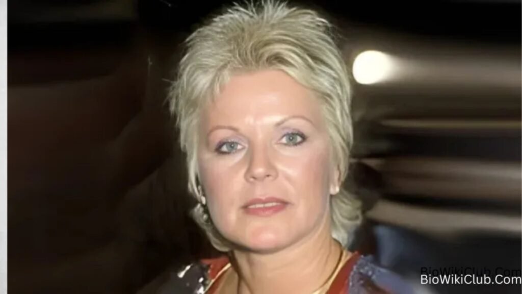 Dianne Holechek