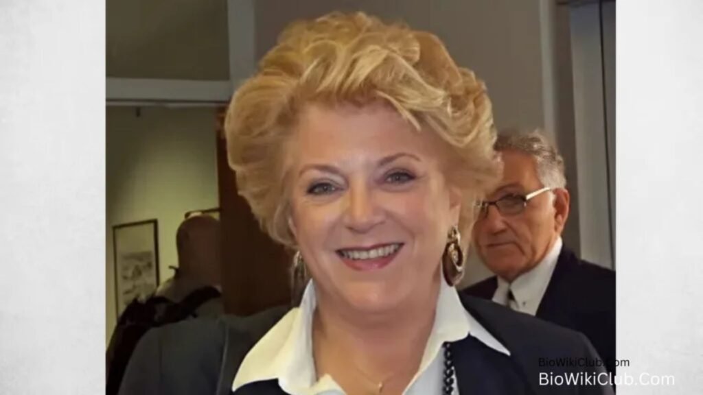 Dianne Holechek